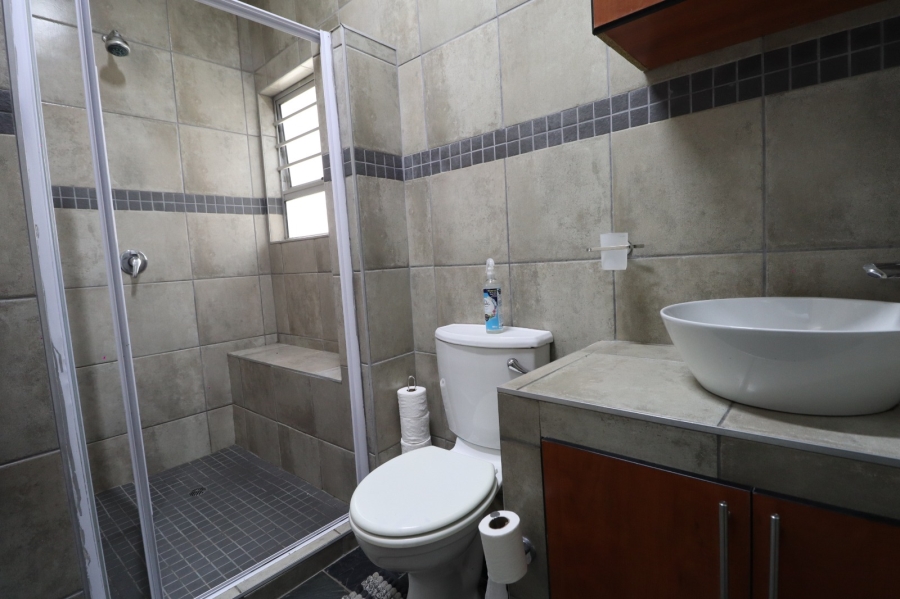 5 Bedroom Property for Sale in Morningside Eastern Cape